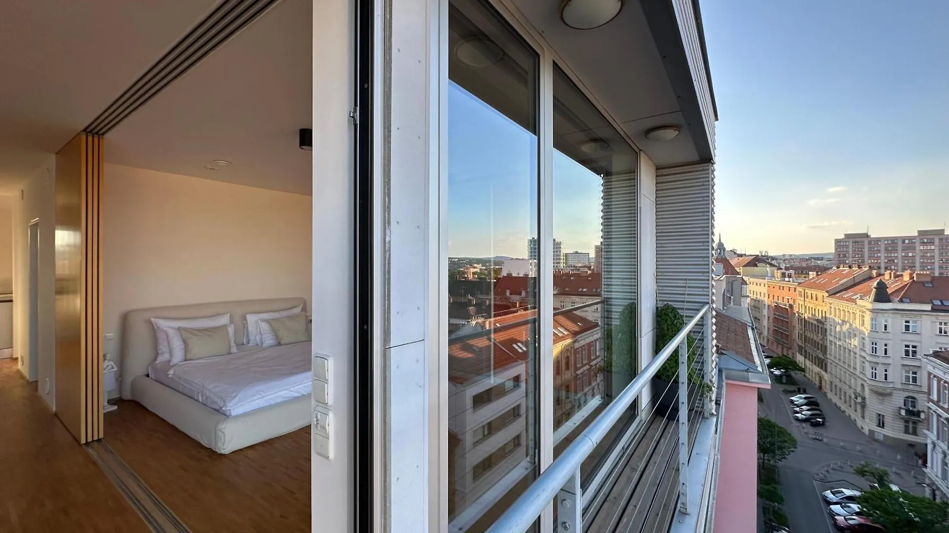 The Silver Top By Homester Brno República Checa