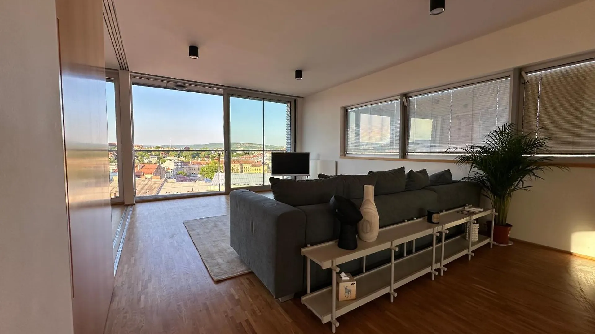The Silver Top By Homester Brno 0*,  República Checa
